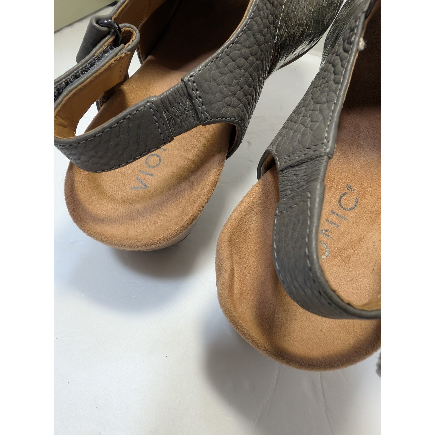 Vionic Tatiana Sandal Metallic Pewter Adjustable Arch Support Womens Size 8.5