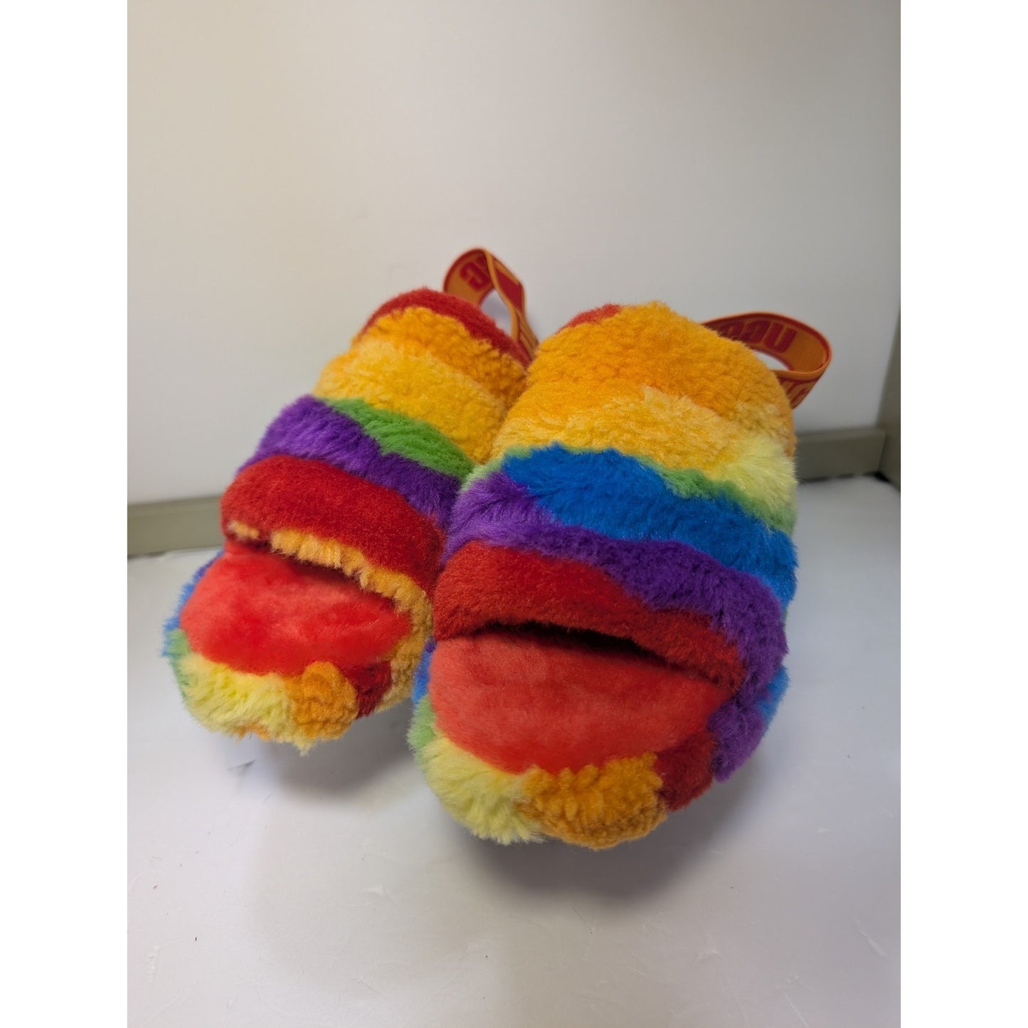 Women's UGG FLUFF SLIDES YEAH RAINBOW PLATFORM SLIPPERS SIZE 9 NWOT