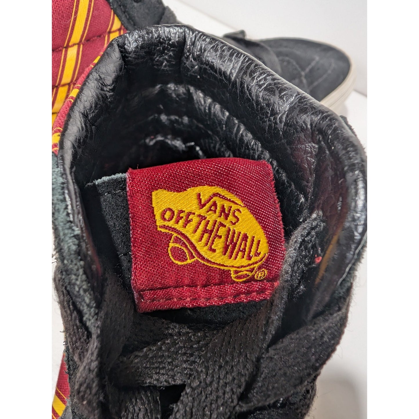 Vans Harry Potter Gryffindor Sz 3 Hightop Leather Sneaker