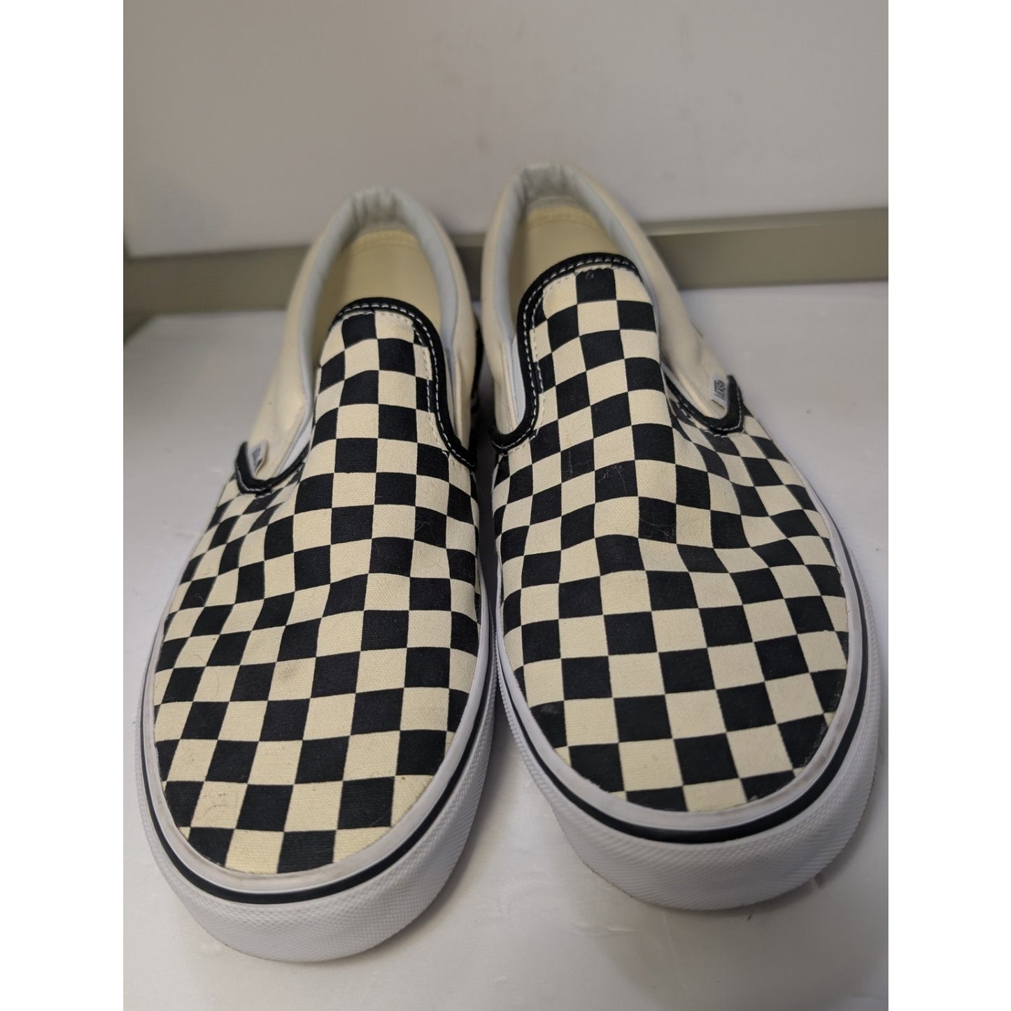 VANS Unisex Black White Checkerboard Classic Slip On Sneaker Shoe - Size M 11