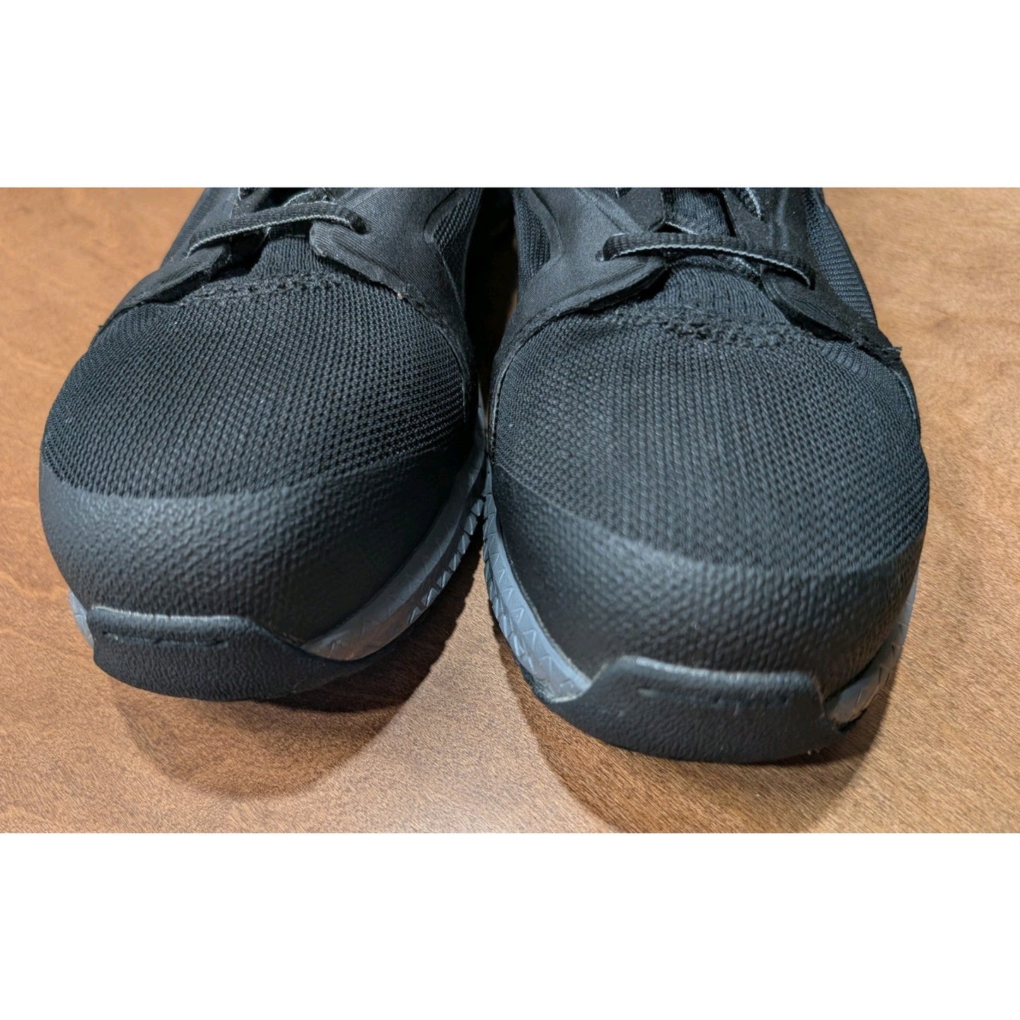 Men' Sz 10 Reebok RB-4064 Composite toe athletic work shoes Memory foam insoles