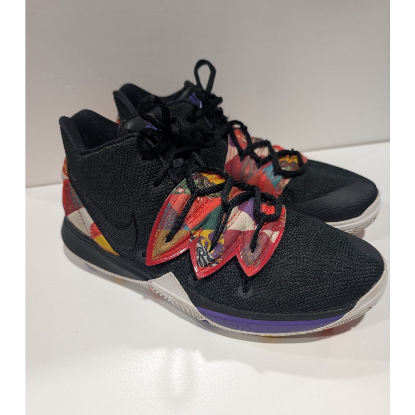 NIKE KYRIE 5 "CNY" CHINESE NEW YEAR BLACK SUMMIT WHITE Grade School Size 6